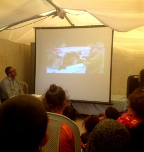 Filmvorführung in Susiya