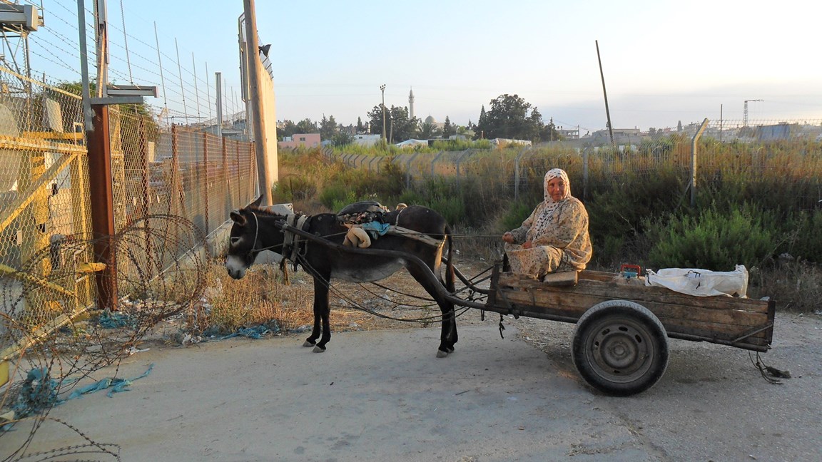 Am „Agricultural gate“ in Nazlat Isa, nördlich von Tulkarem; Foto © EAPPI 