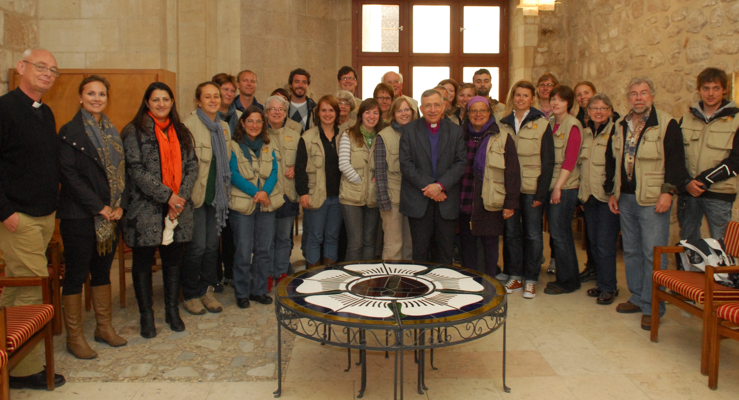 EAPPI Gruppe mit Bischof Younan - EAPPI