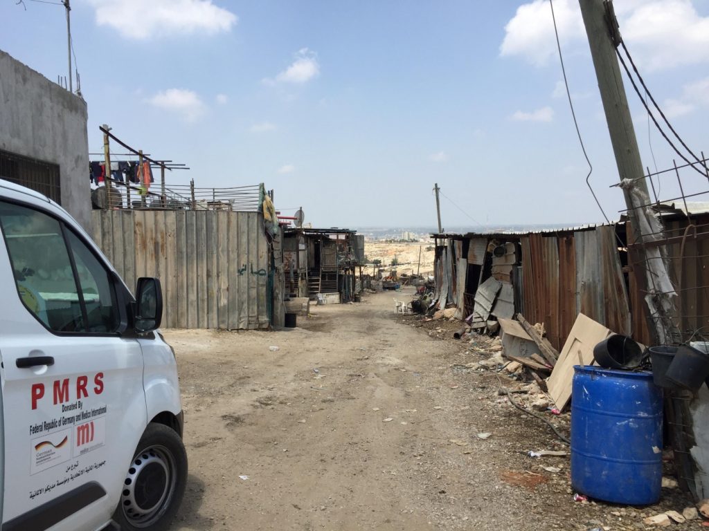 Fahrzeug der Mobile Clinic in Abu Farda (Photo: EAPPI)