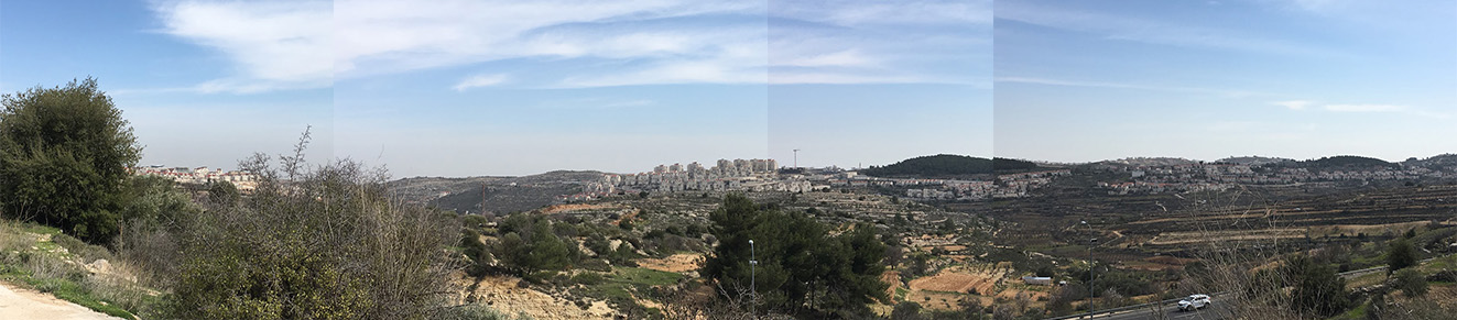 Blick von Shoshahla zur Siedlung Efrat mit ihren relativ neuen Stadtteilen Givat Hatamar (Bildmitte) und Givat Hadagan (linker Bildrand); © EAPPI