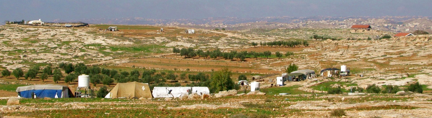 Teile des palästinensischen Susiya, am rechten oberen Bildrand die Ausgrabungsstätte/Old Susiya