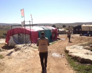 EAs beim regelmäßigen Besuch in Susiya