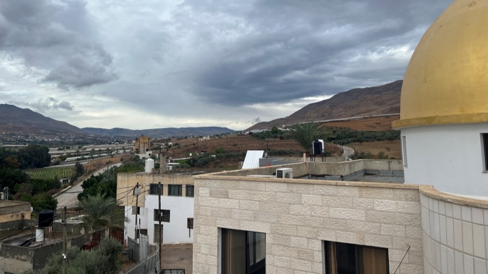 Blick über die Gemeinde Ein Shibli, die durch die neue Barriere in zwei Teile geteilt würde; © WCC-EAPPI/Madita