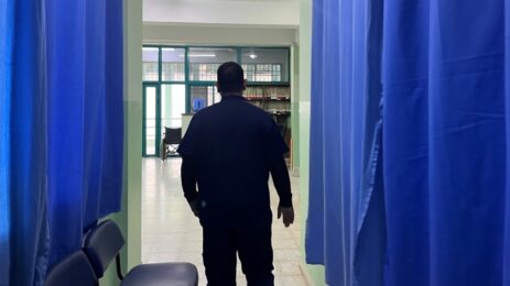 Zwischen Leben retten und Überleben – Klinikalltag im Jordantal