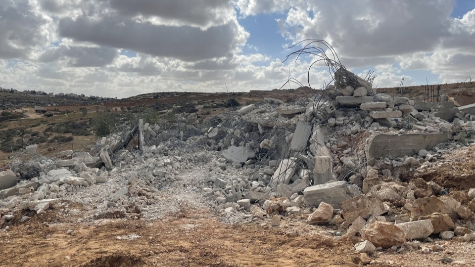 Die Überreste eines weiteren, einst zweistöckigen Hauses; © WCC-EAPPI/Miriam